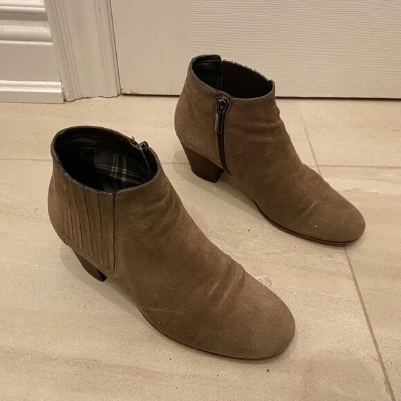 Aquatalia waterproof taupe suede booties 6.5 - Picture 2 of 4